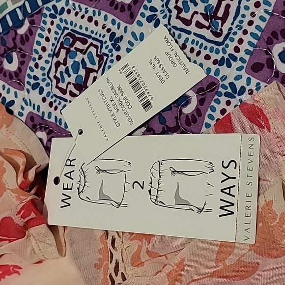 Peplum style floral blouse wear 2 ways - Picture 4 of 7